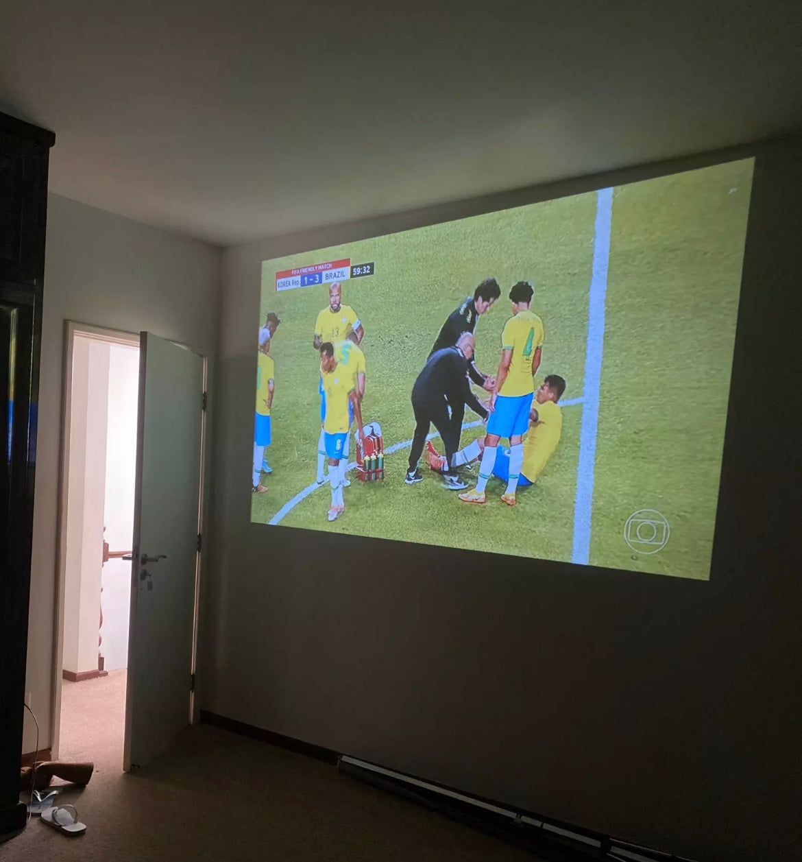 NanoCinema Pro | Mini Projector